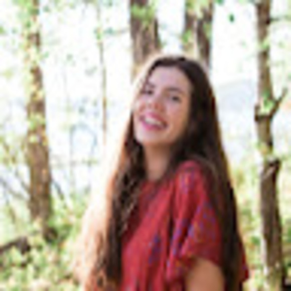 Meet your Posher, Emily - Picture 1 of 1